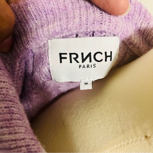 Soft Designer Pullover Sweater - Picture 4 of 5